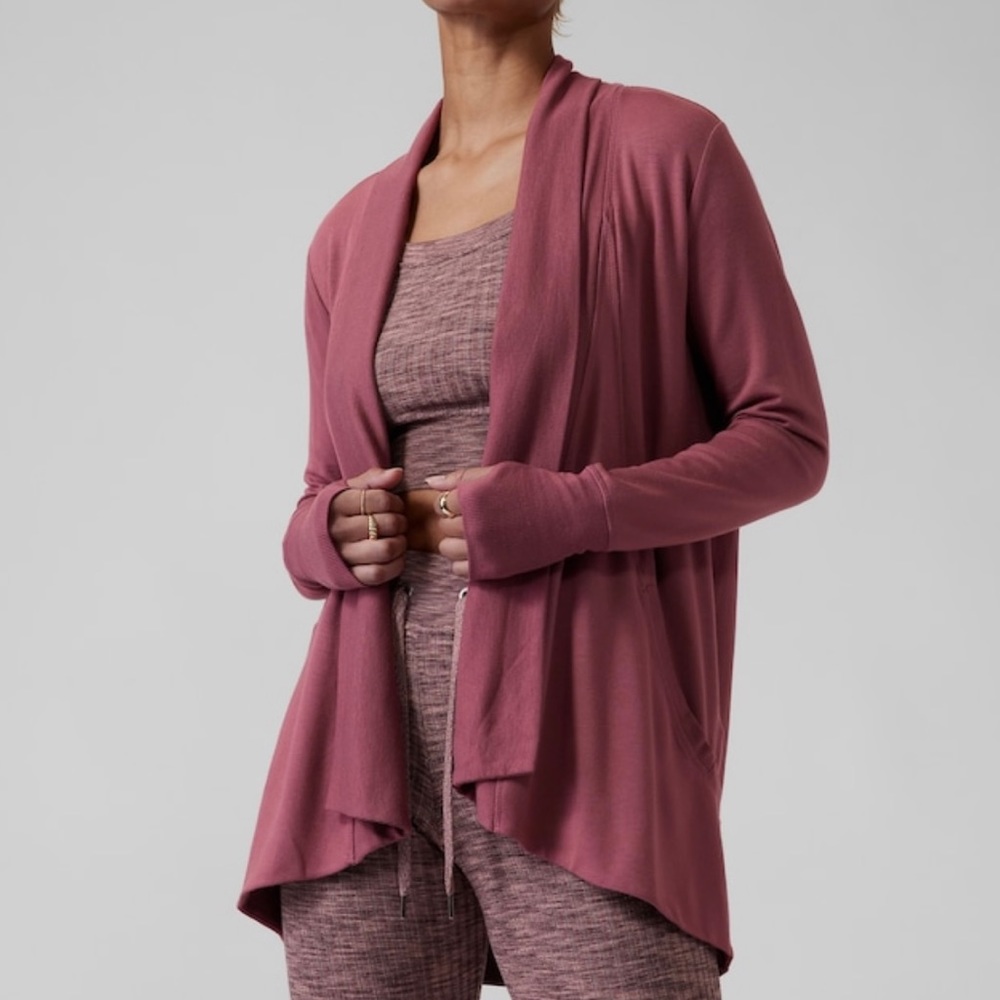 Athleta pranayama wrap. Size M. Plum.